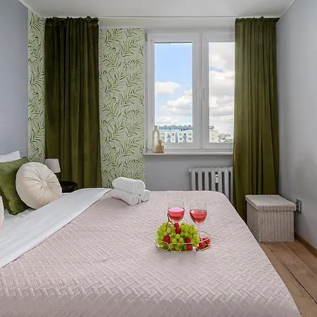 Lumina I 4-room With Parking & Balcony アパート ワルシャワ