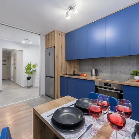 Lumina I 4-room With Parking & Balcony
